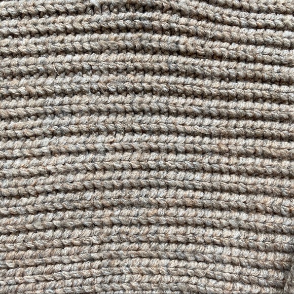 Zara Cropped Knit Sweater - Picture 14 of 15